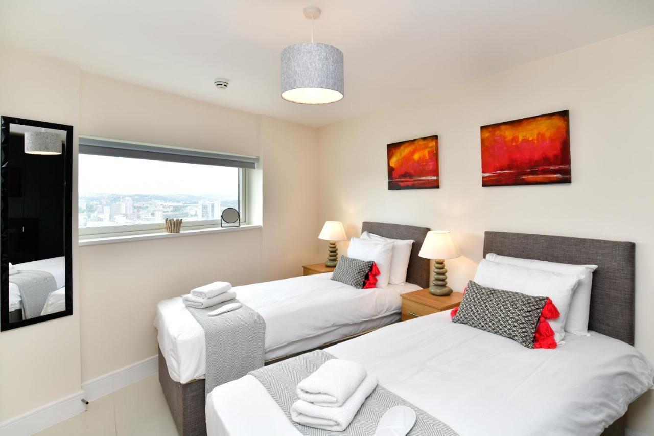 Just Stay Wales - Meridian Quay Penthouses Суонси Экстерьер фото