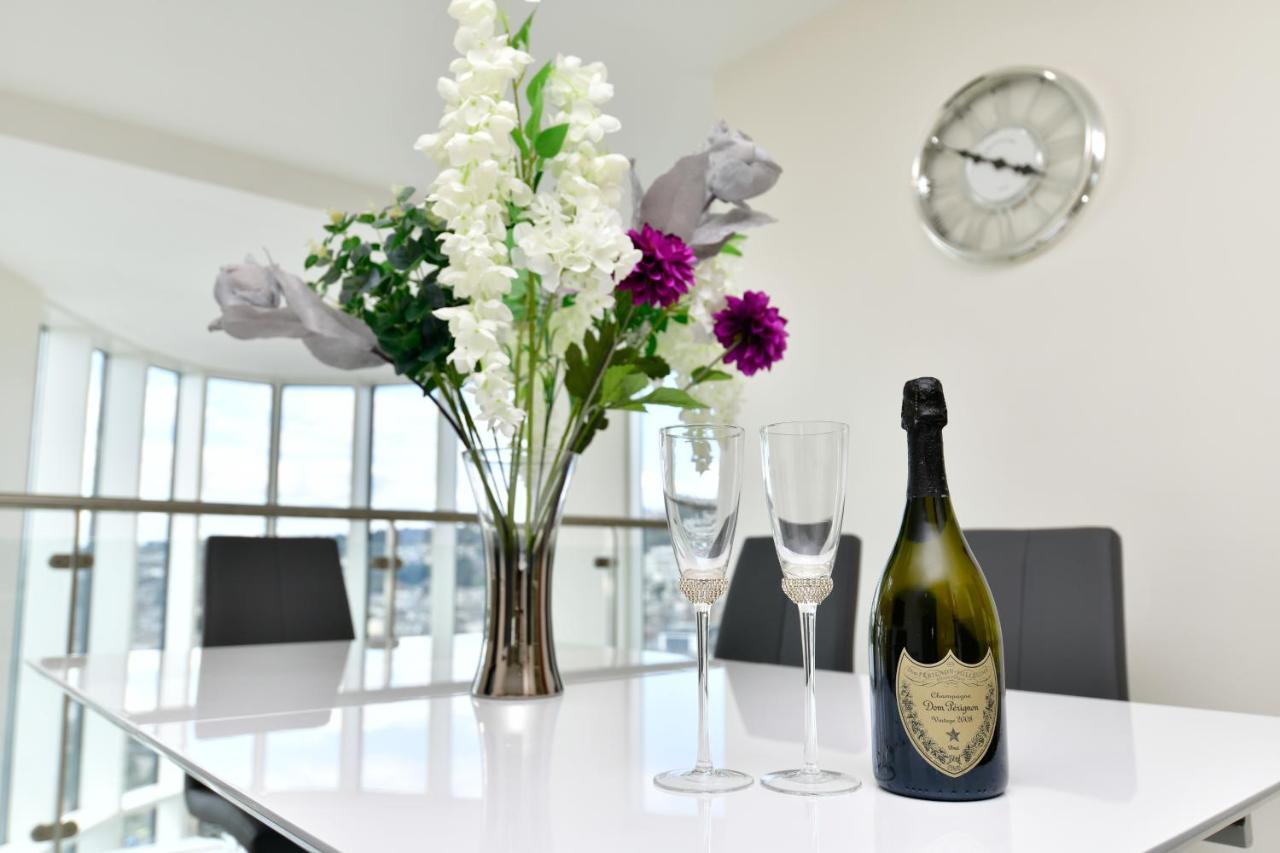 Just Stay Wales - Meridian Quay Penthouses Суонси Экстерьер фото