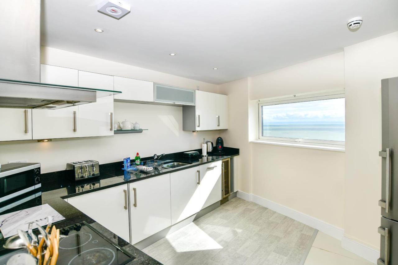 Just Stay Wales - Meridian Quay Penthouses Суонси Экстерьер фото