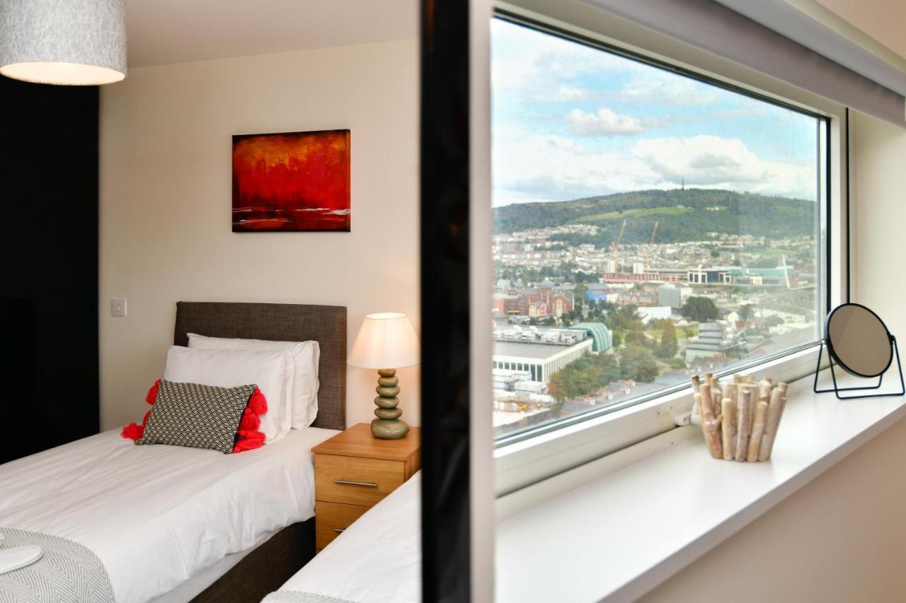 Just Stay Wales - Meridian Quay Penthouses Суонси Экстерьер фото